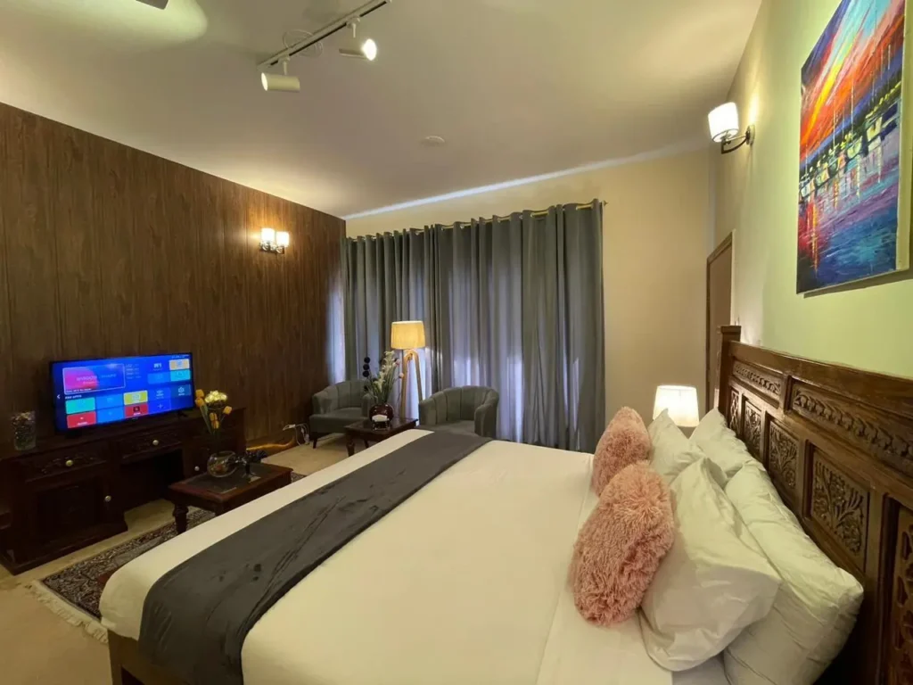 guest house in f7 sector
