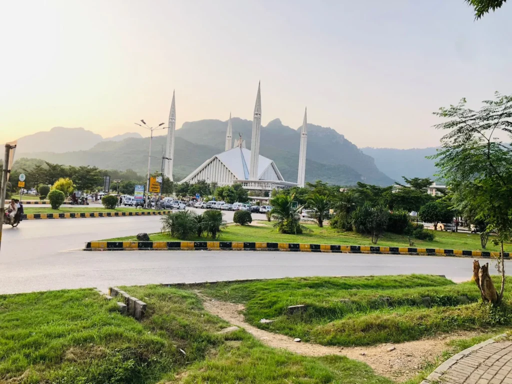 Guest House In F7 Islamabad