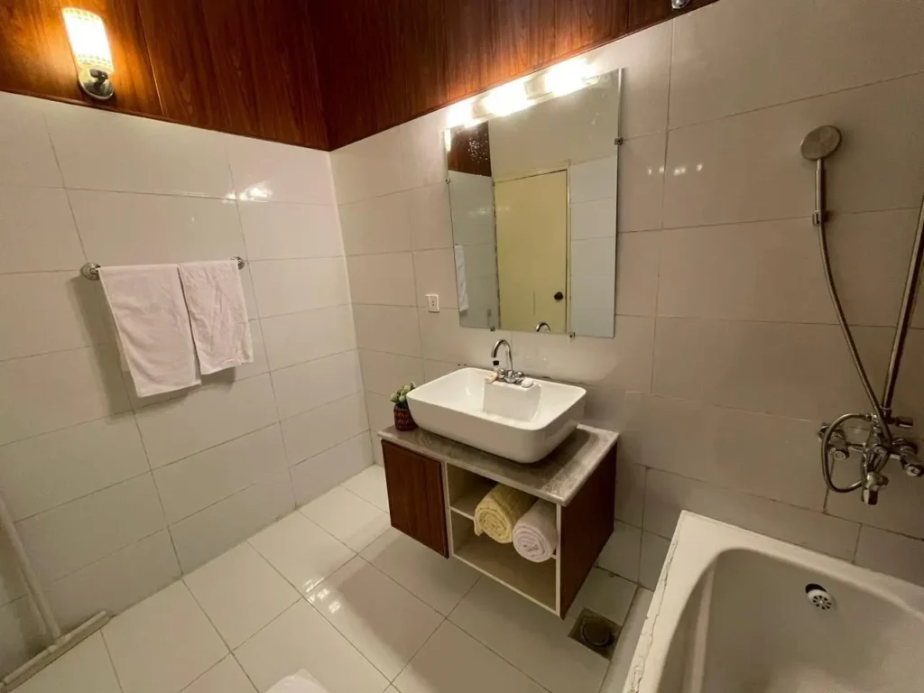budget guesthouse in F‑7 near Shah Faisal Mosque