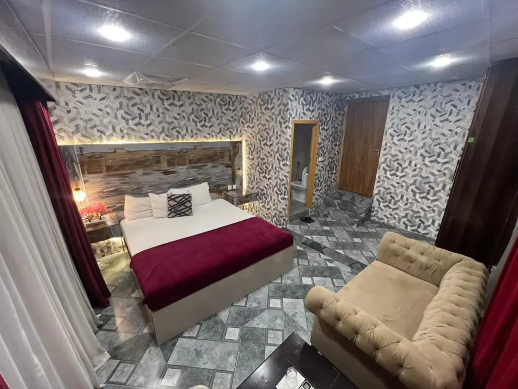 Deluxe King Room front View